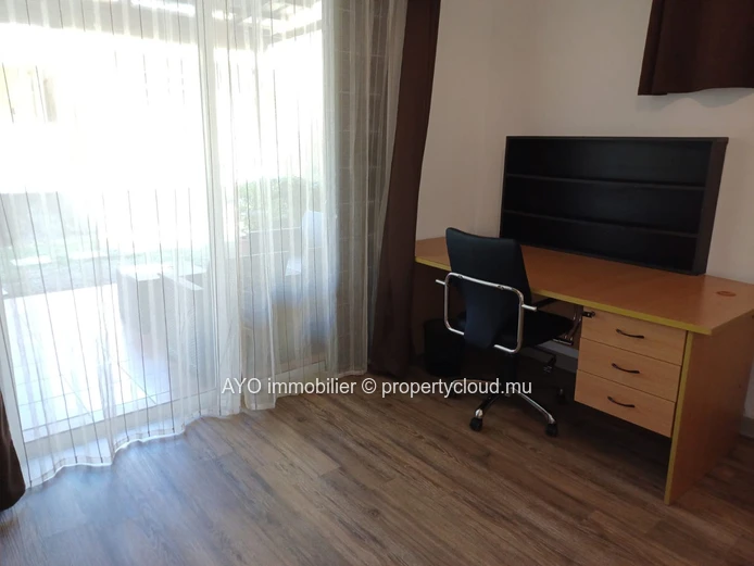 4 bedrooms townhouse with common pool in Grand Bay center