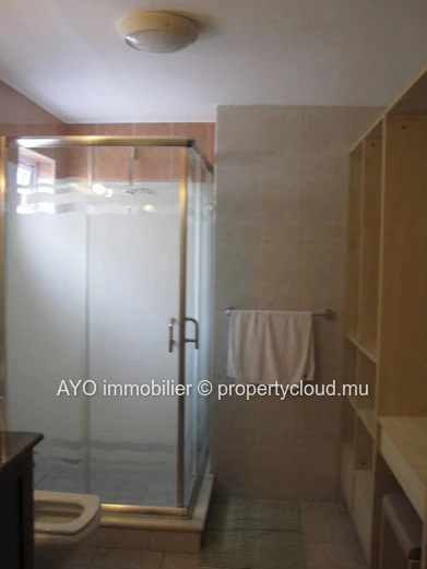 Modern townhouse located in a secured residence in Pereybere