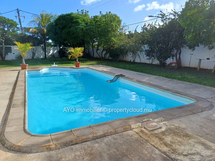 Exceptional offer - Beautiful 4 bedrooms house with garden and pool in Pereybere