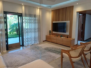 4 Bedroom Villa