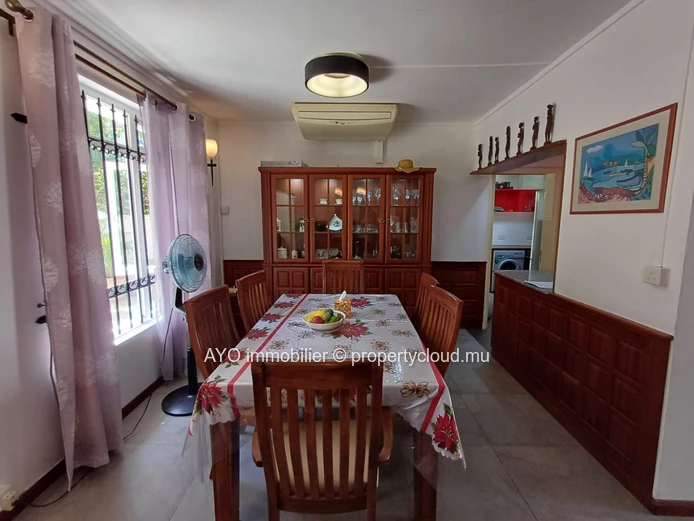 A vendre charmant Townhouse de 3 chambres avec piscine privée
