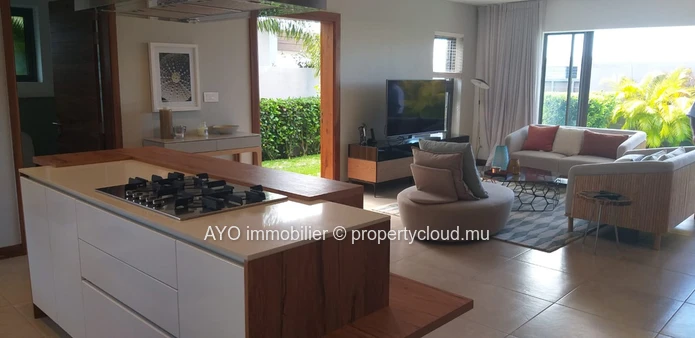 Beautifully furnished 3 bedroom villa with pool