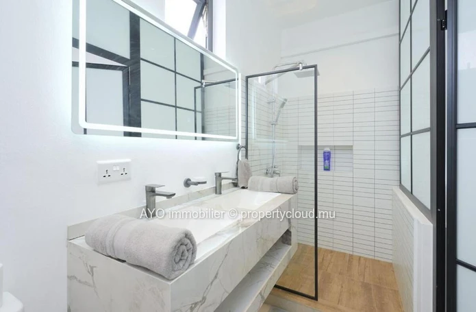 High standard 3 beds penthouse in Trou aux Biches