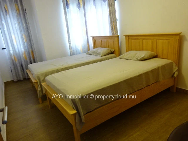 3 bedroom Duplex with common swimming pool and few minutes from Mon Choisy beach