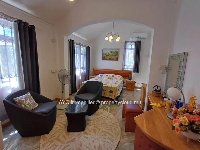 A vendre charmant Townhouse de 3 chambres avec piscine privée