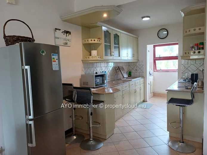Residential compound- 3 bedrooms apartment with common pool in Mon Choisy